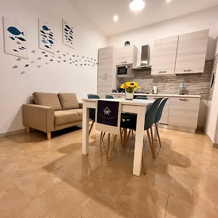 Terrazza Privata , 2 Camere, Comoda Per Le 5 Terre , La Casetta Del Vicolo La Spezia