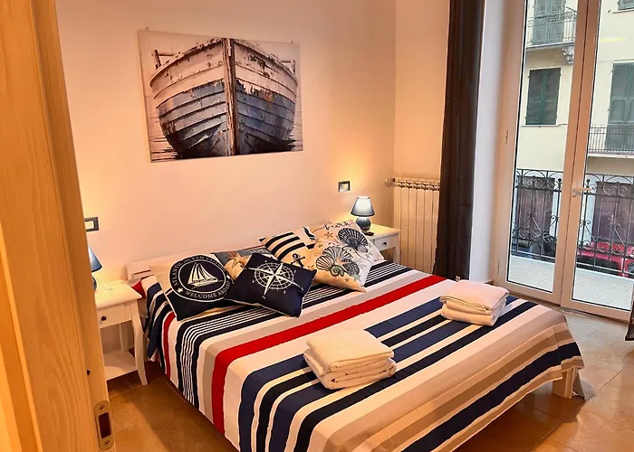 Terrazza Privata , 2 Camere, Comoda Per Le 5 Terre , La Casetta Del Vicolo