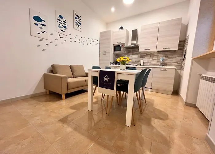 Terrazza Privata , 2 Camere, Comoda Per Le 5 Terre , La Casetta Del Vicolo 斯培西亚