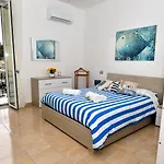 La Casetta Del Vicolo - Free Parking & 15 Min Station Apartment La Spezia