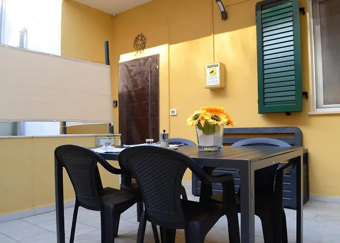 Terrazza Privata , 2 Camere, Comoda Per Le 5 Terre , La Casetta Del Vicolo *