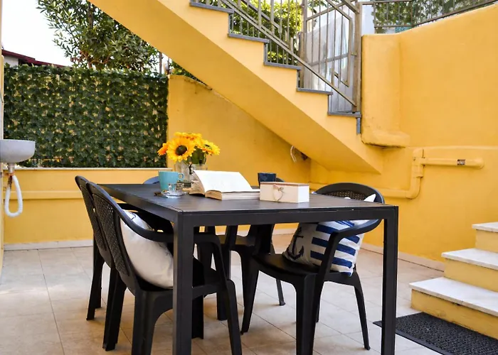 Apartment La Casetta Del Vicolo - Free Parking & 15 Min Station *