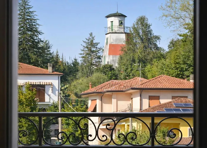 La Casetta Del Vicolo - Free Parking & 15 Min Station Apartment