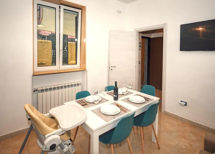 Apartment La Casetta Del Vicolo - Free Parking & 15 Min Station *